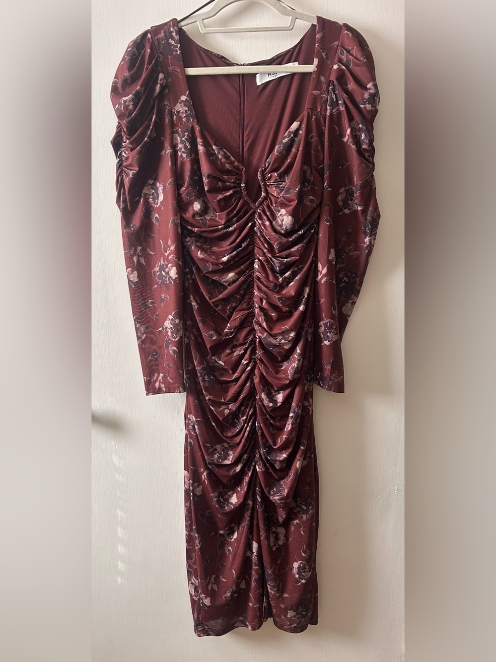 ASTR The Label Burgundy Floral Ruched Midi Dress - like new!!!  Size Medium